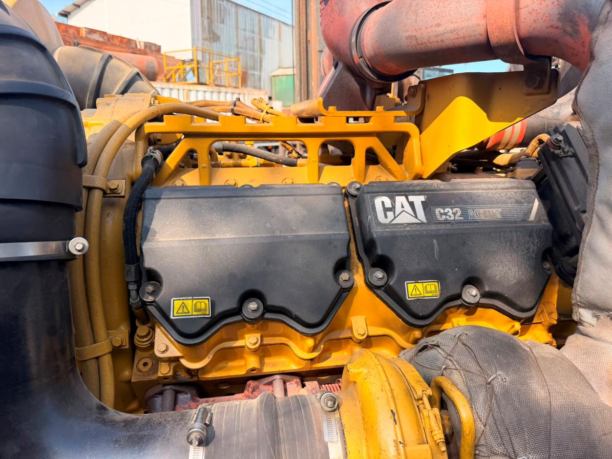 Caterpillar C32 engine - 2007 Caterpillar C32 used generator